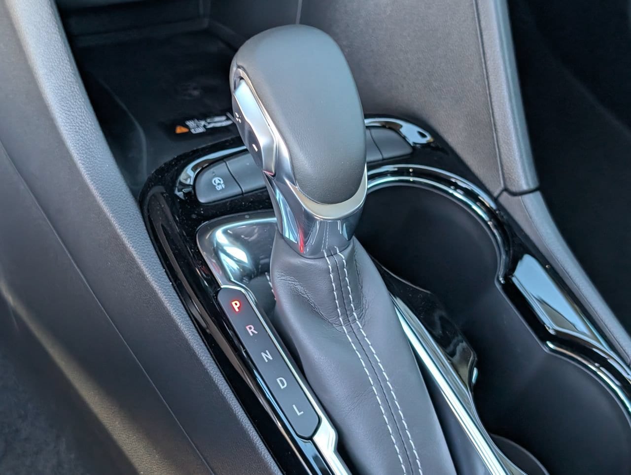 2026 Buick Encore GX Sport Touring - Photo 18