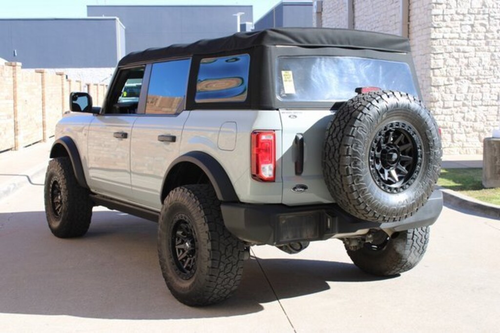 Used 2022 Ford Bronco Base SUV