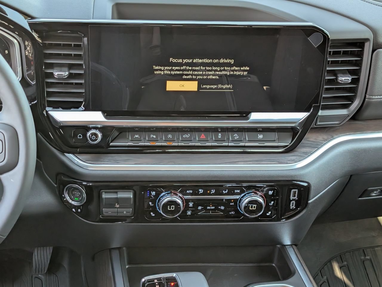 2026 GMC Sierra 1500 SLT - Photo 10