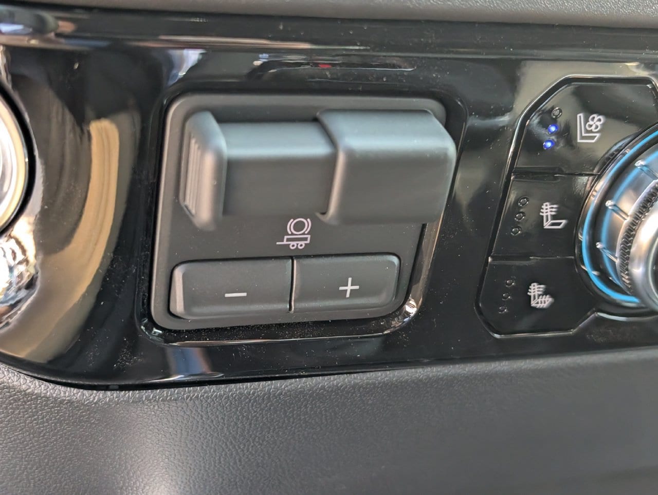 2026 GMC Sierra 1500 SLT - Photo 15