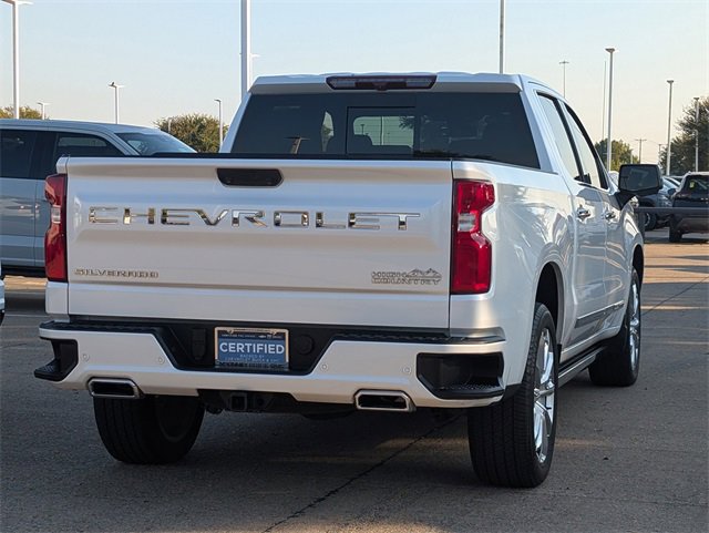 2022 Chevrolet Silverado 1500 High Country photo 4