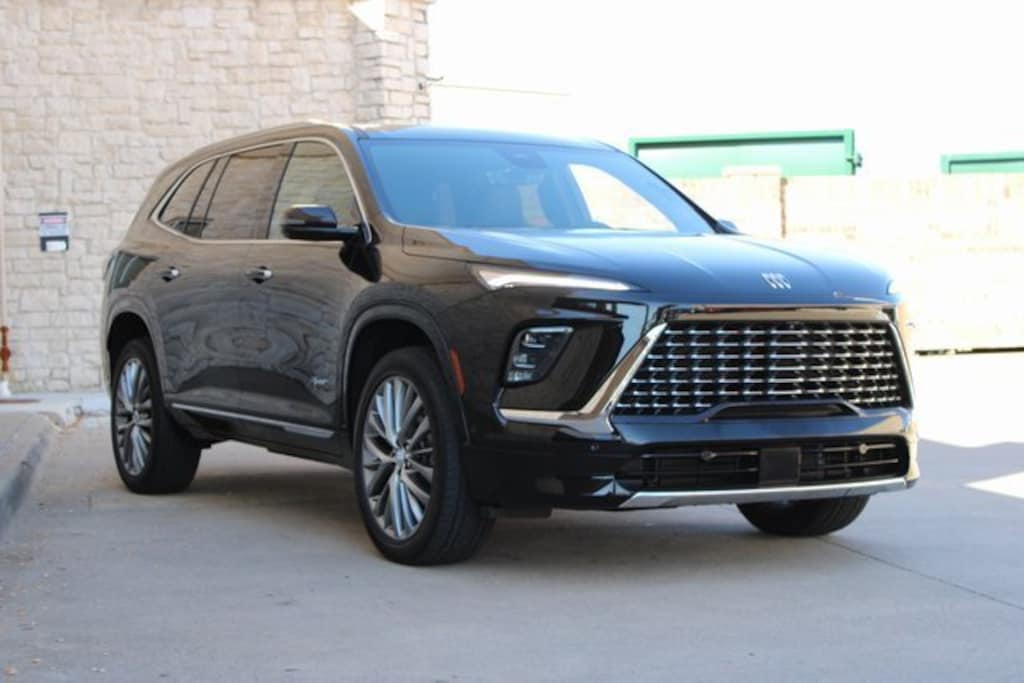 Used 2025 Buick Enclave Avenir SUV