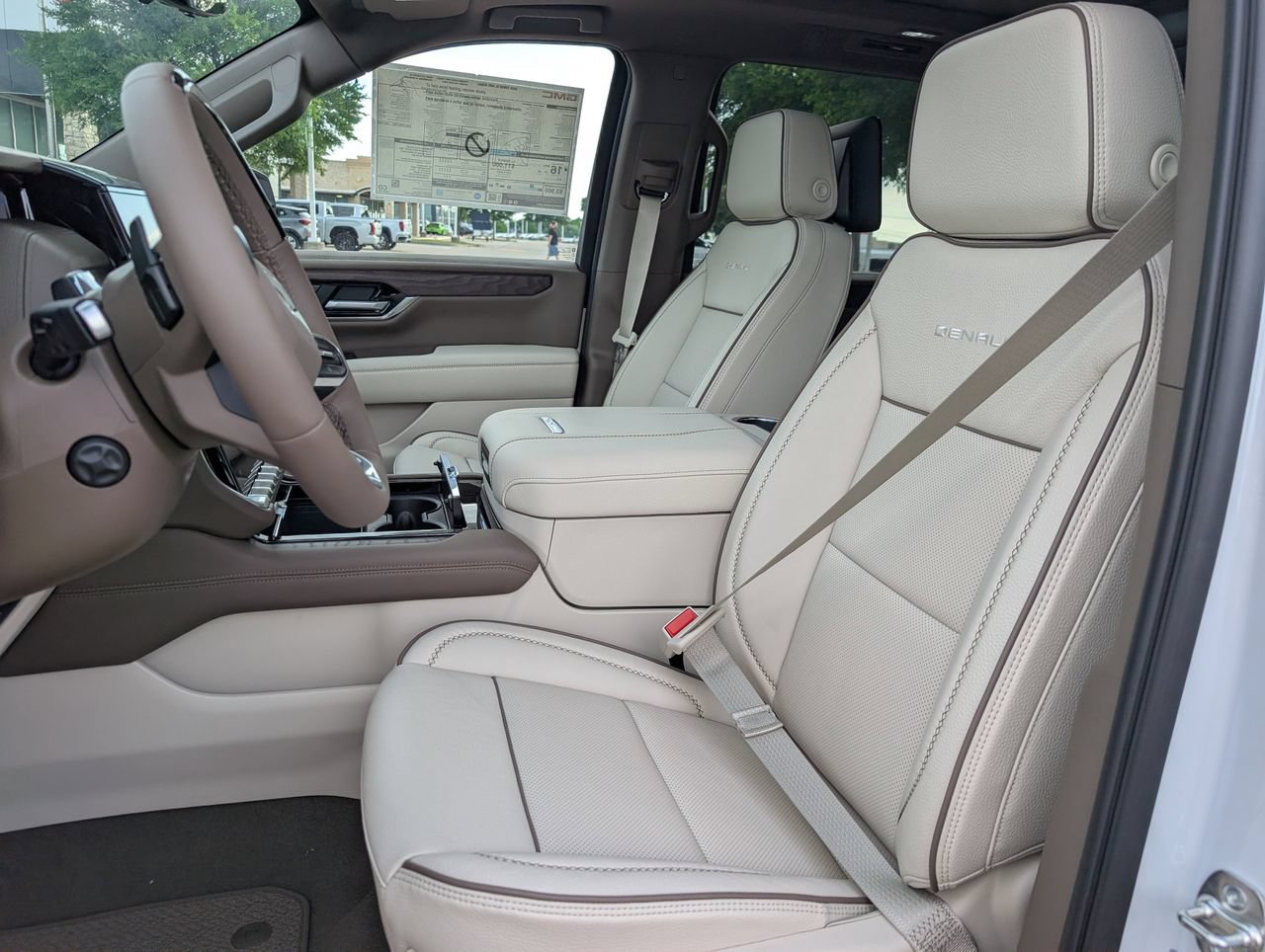 2026 GMC Yukon XL Denali - Photo 19