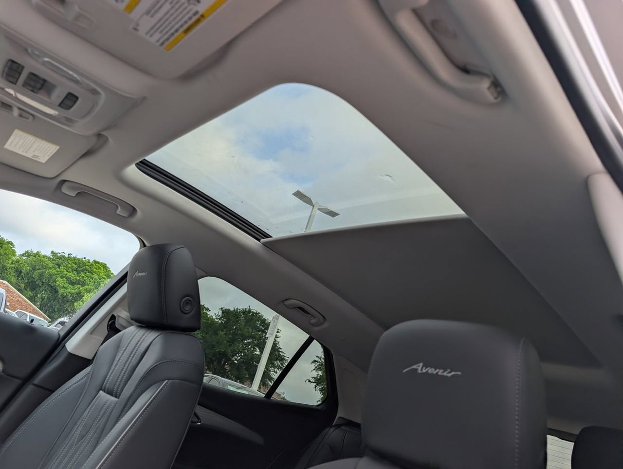 2026 Buick Envision Avenir - Photo 19