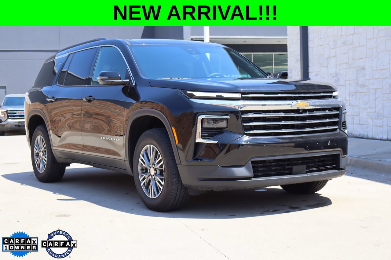 Used 2026 Chevrolet Traverse LT