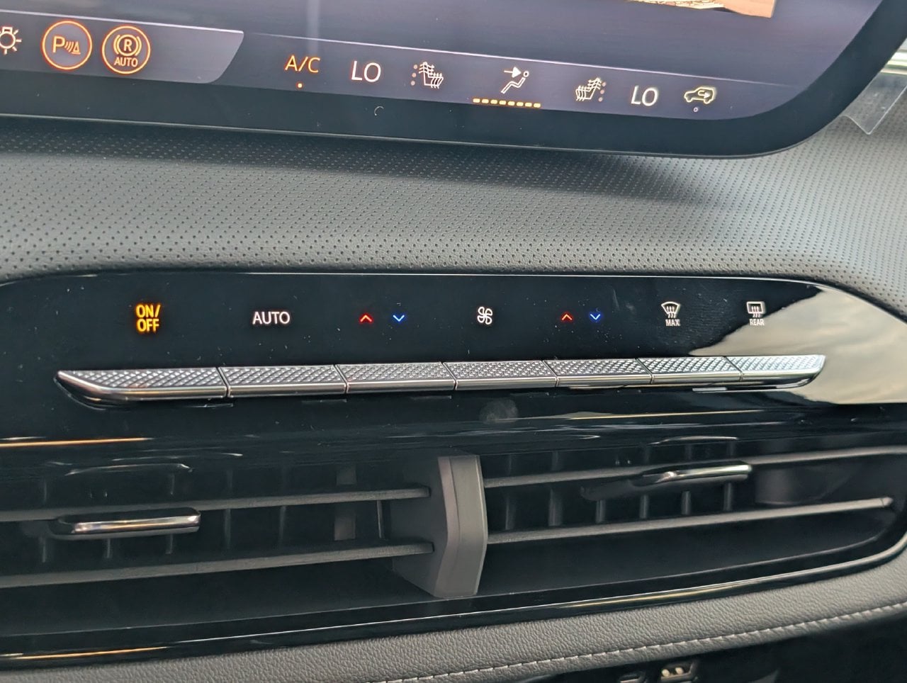 2027 Buick Enclave Preferred - Photo 14