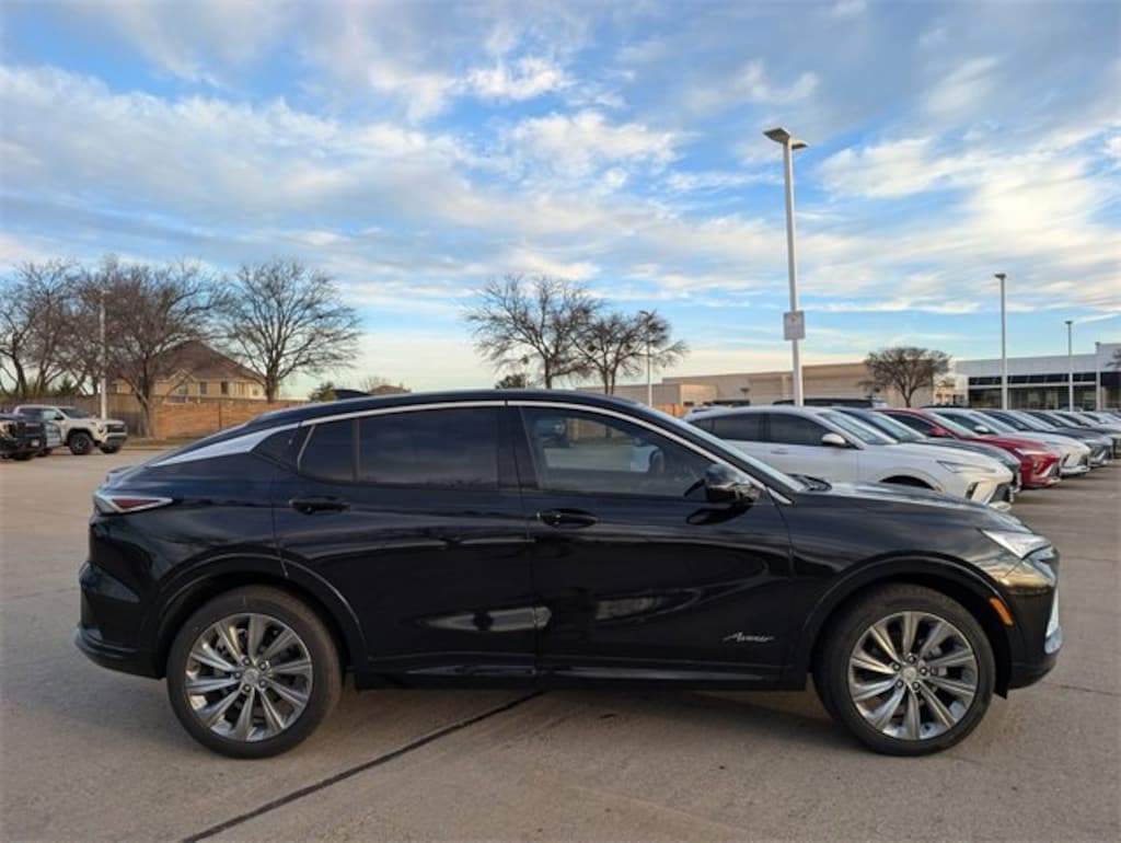 New 2026 Buick Envista Avenir SUV