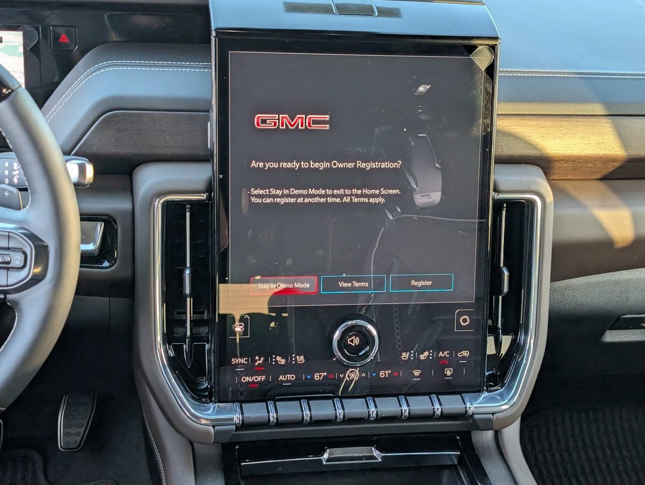 2026 GMC Yukon XL Denali Ultimate - Photo 10