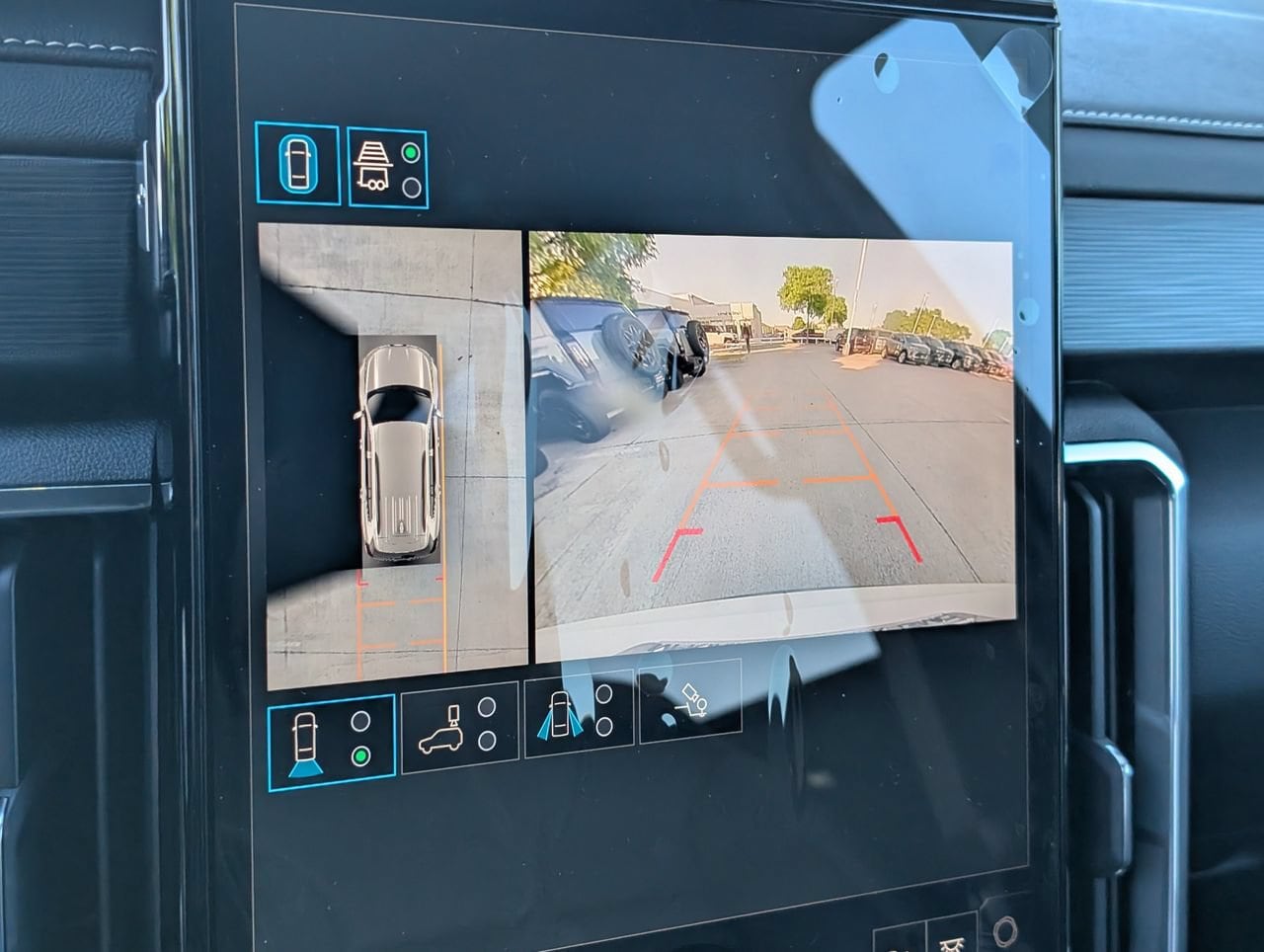 2026 GMC Acadia Elevation - Photo 13