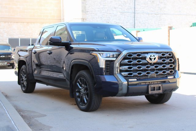 2023 Toyota Tundra Platinum photo 2