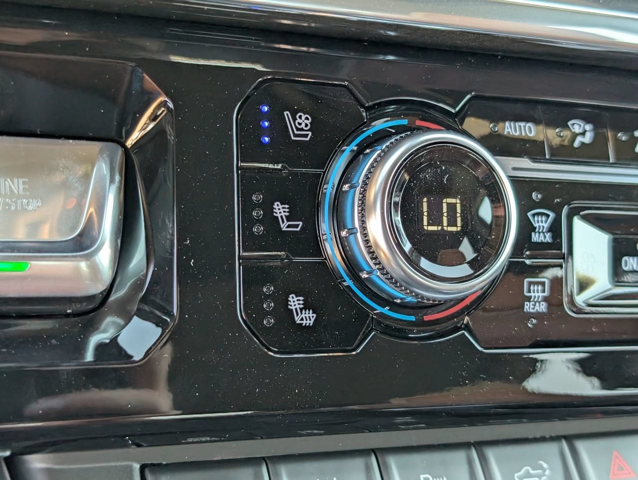 2026 GMC Sierra 2500HD Denali Ultimate - Photo 14