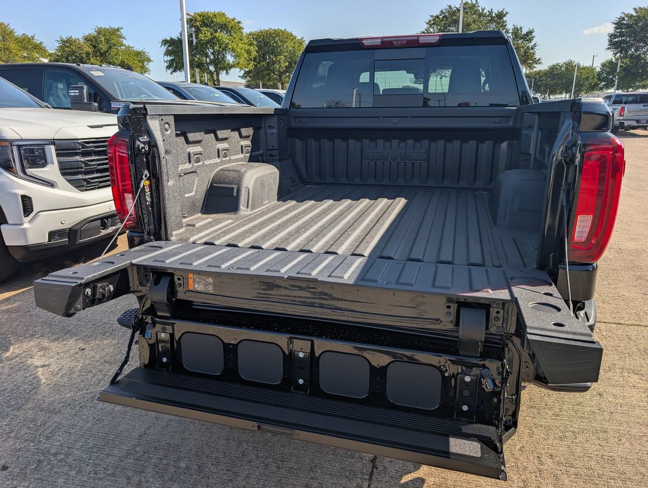 2026 GMC Sierra 1500 Denali - Photo 7