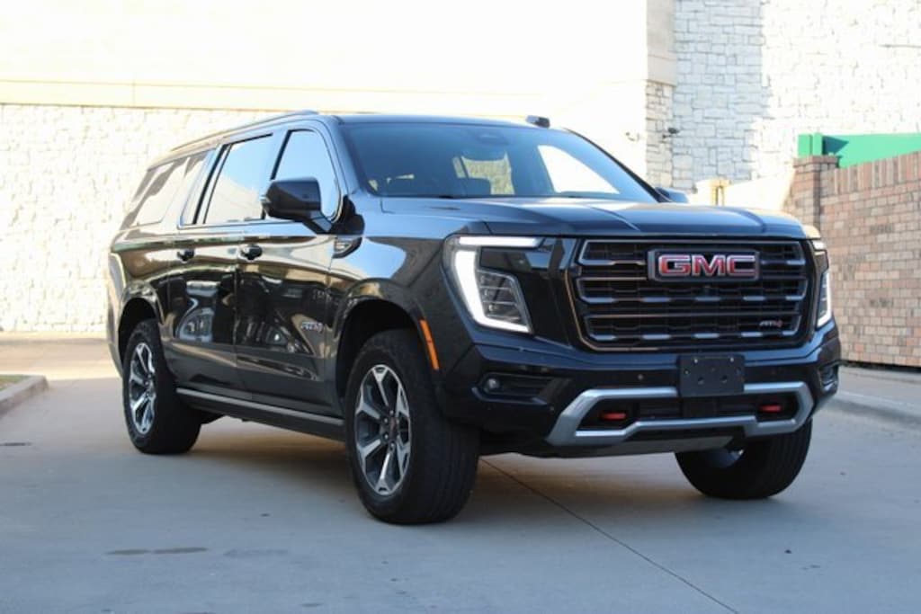Used 2025 GMC Yukon XL AT4 Ultimate SUV