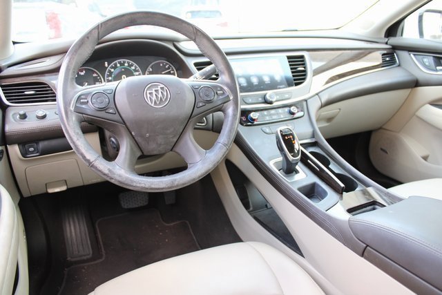 2017 Buick LaCrosse Essence photo 4