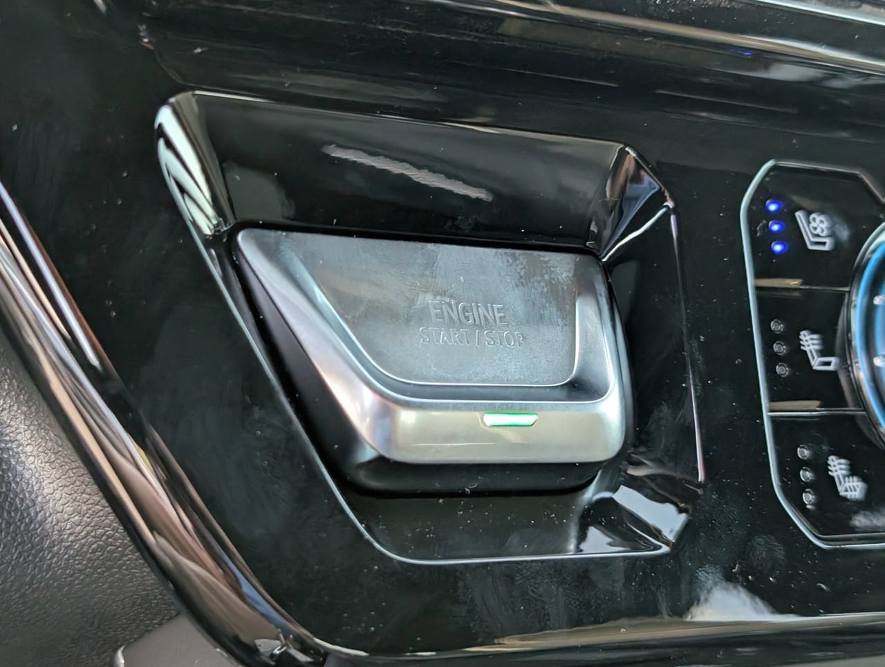 2026 GMC Sierra 2500HD AT4X - Photo 15