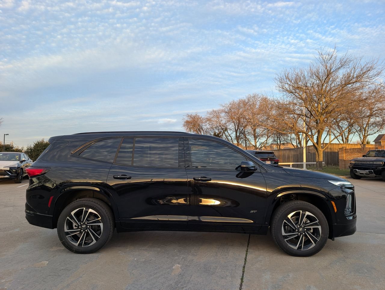 2026 Buick Enclave Sport Touring - Photo 3