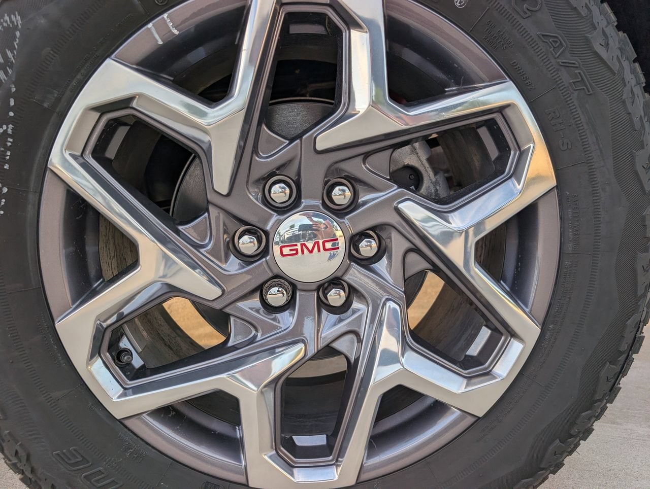 2026 GMC Sierra 1500 SLE - Photo 6