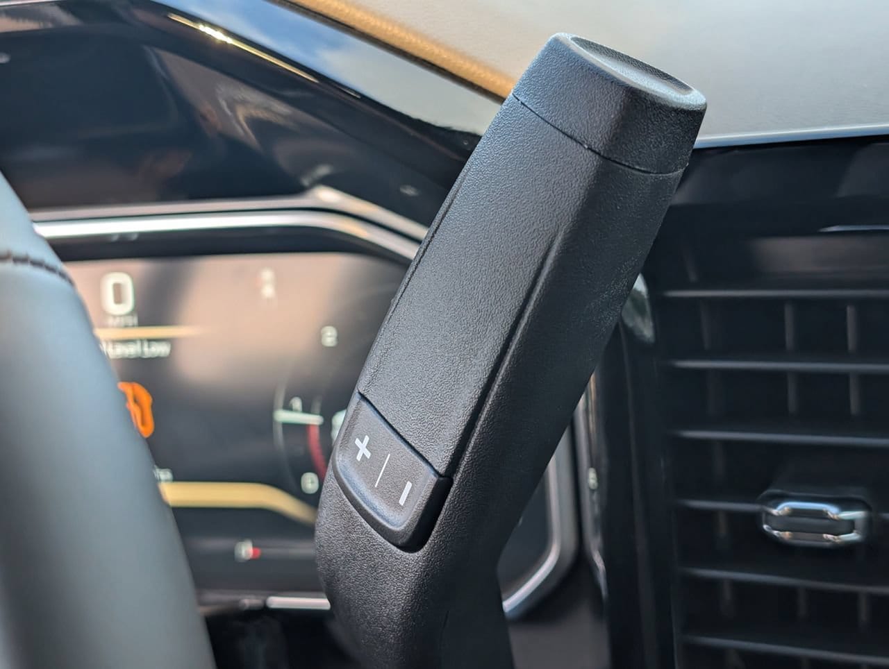 2026 GMC Sierra 1500 SLE - Photo 17