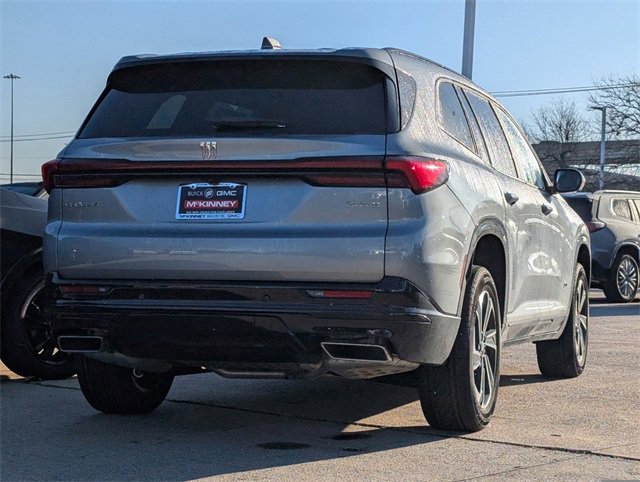 2025 Buick Enclave Sport Touring photo 4