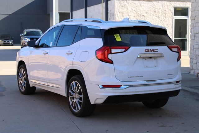 2022 Gmc Terrain Denali photo 3