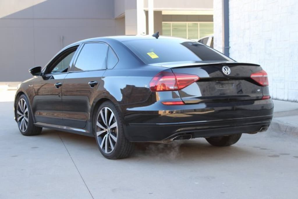 Used 2018 Volkswagen Passat 3.6L V6 GT Sedan