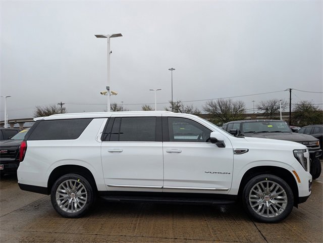2026 Gmc Yukon XL photo 3