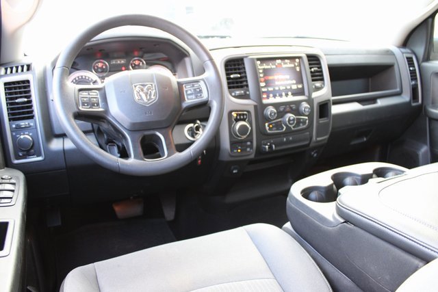 2021 Ram 1500 Classic Tradesman photo 3