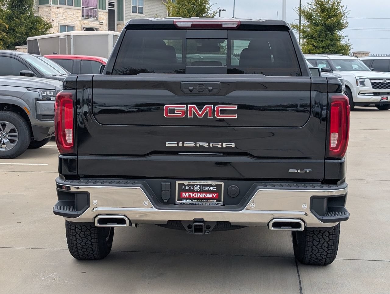 2026 GMC Sierra 1500 SLT - Photo 4