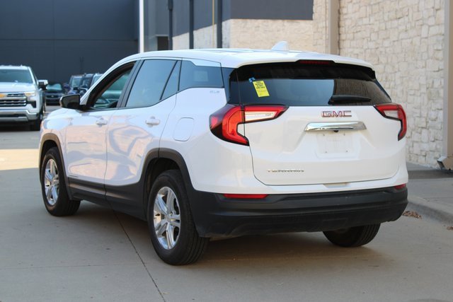 2024 Gmc Terrain SLE photo 3