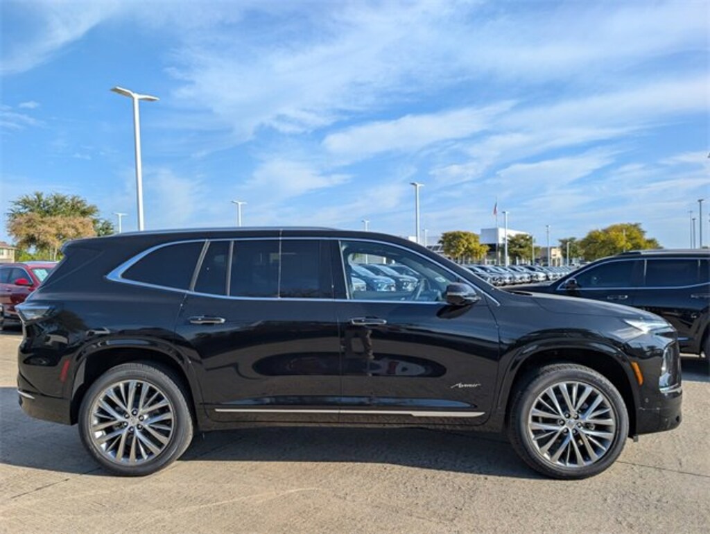 New 2026 Buick Enclave Avenir SUV