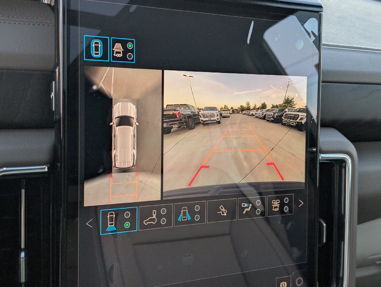 2027 GMC Yukon Denali - Photo 12