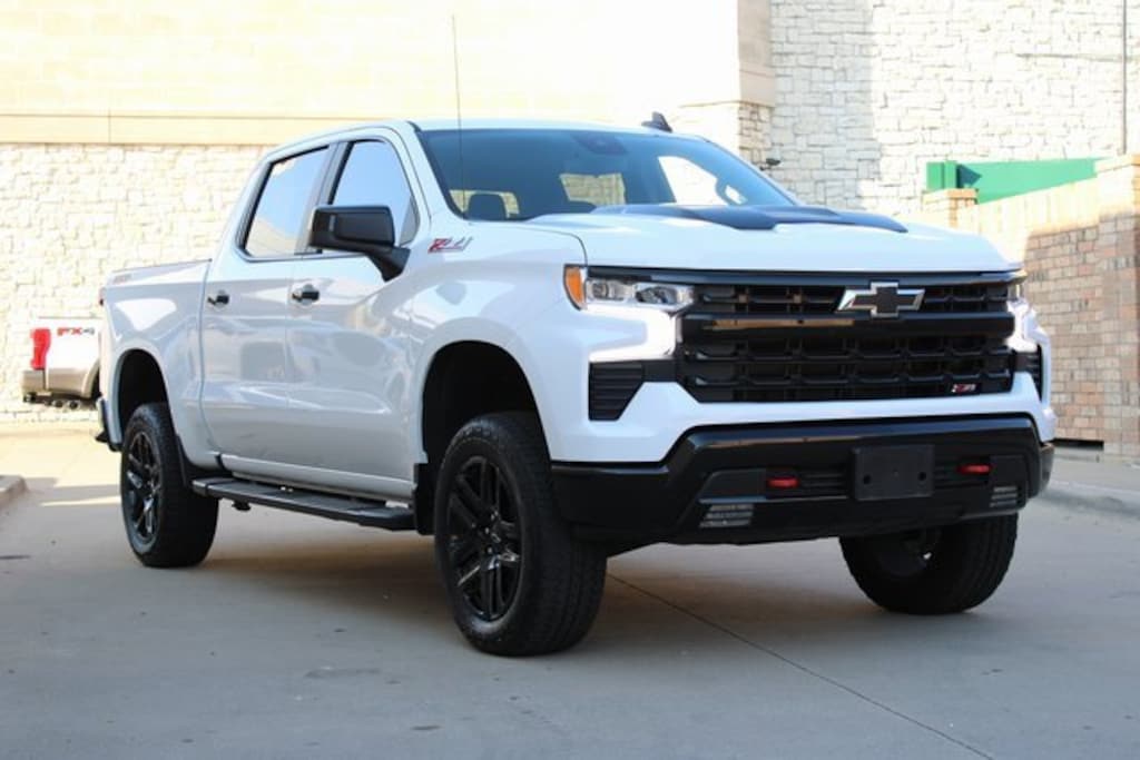 Used 2025 Chevrolet Silverado 1500 LT Trail Boss Truck Crew Cab
