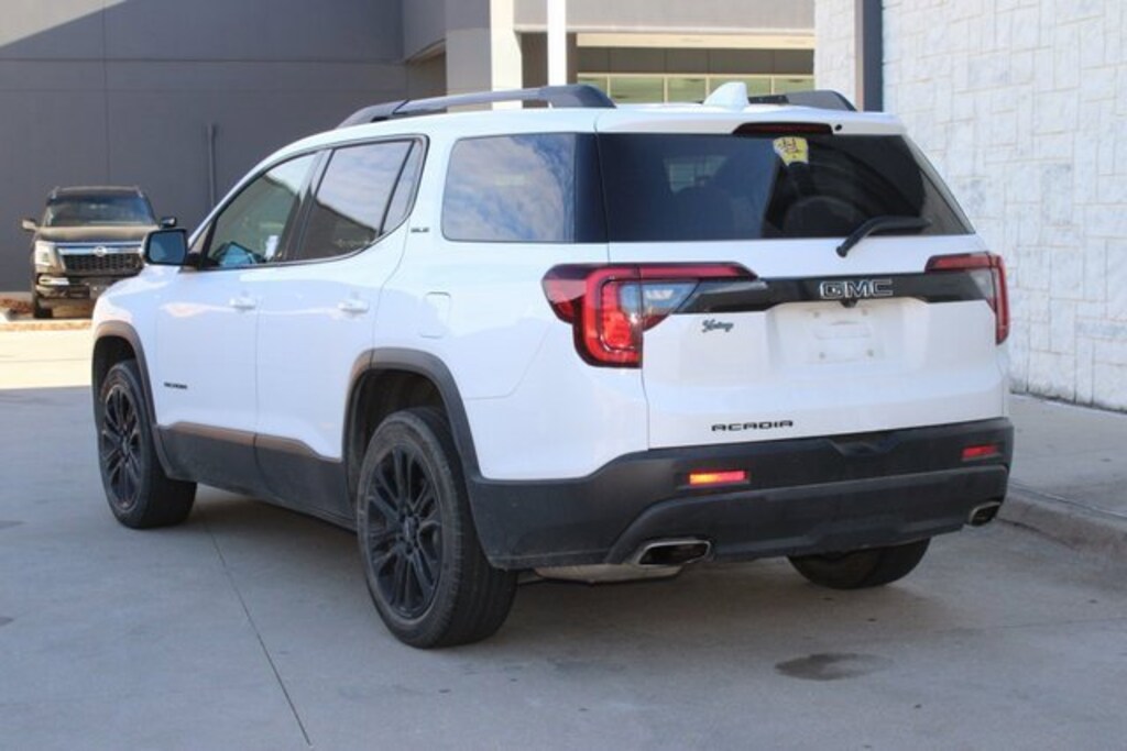 Used 2023 GMC Acadia SLE SUV