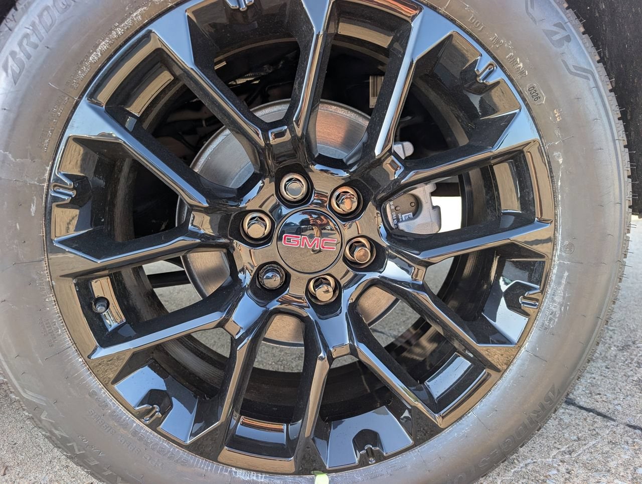 2026 GMC Yukon XL Denali - Photo 7