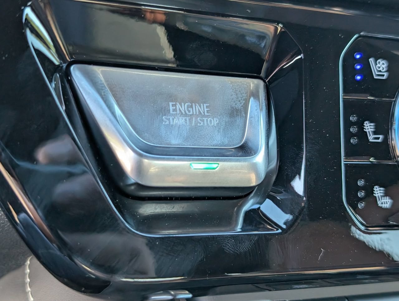 2026 GMC Sierra 2500HD Denali Ultimate - Photo 15