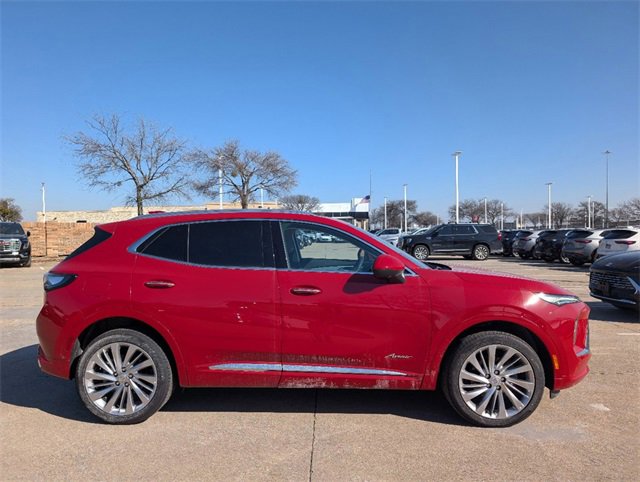 2025 Buick Envision Avenir photo 3
