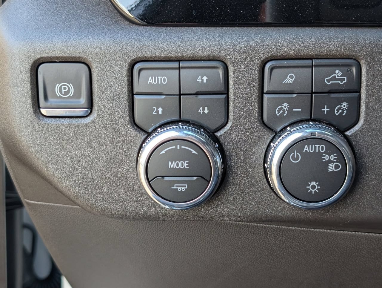 2026 GMC Sierra 1500 SLE - Photo 18