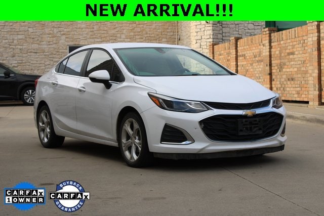 2019 Chevrolet Cruze Premier's photo