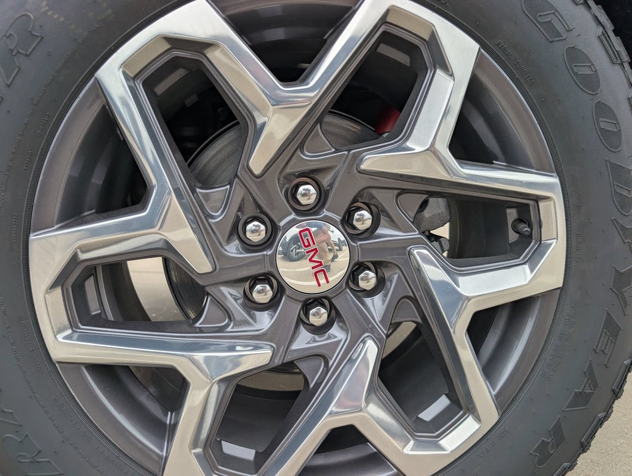 2026 GMC Sierra 1500 SLT - Photo 7