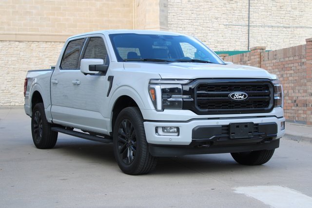 2024 Ford F-150 Lariat photo 2