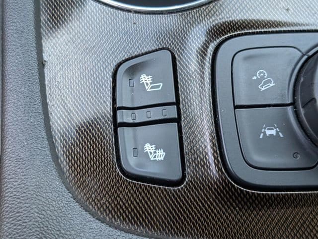 2023 GMC Acadia AT4 - Photo 19