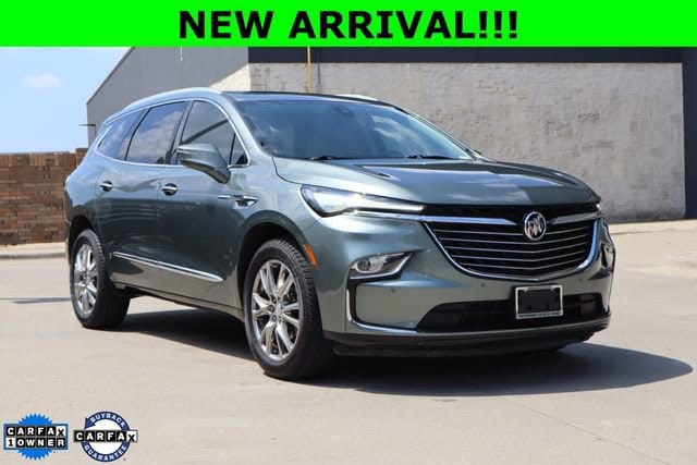 2022 Buick Enclave Essence's photo