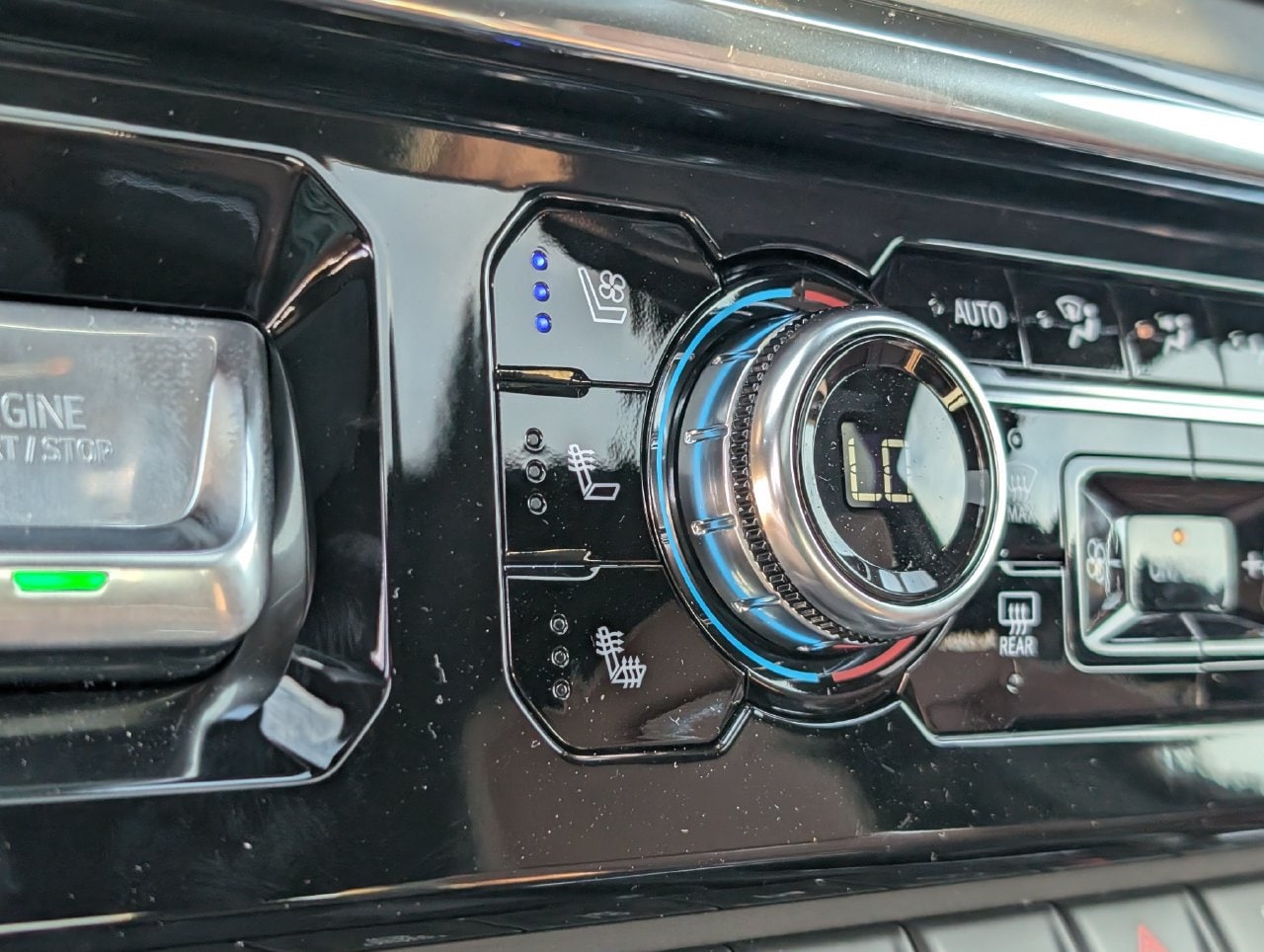 2026 GMC Sierra 2500HD Denali Ultimate - Photo 14