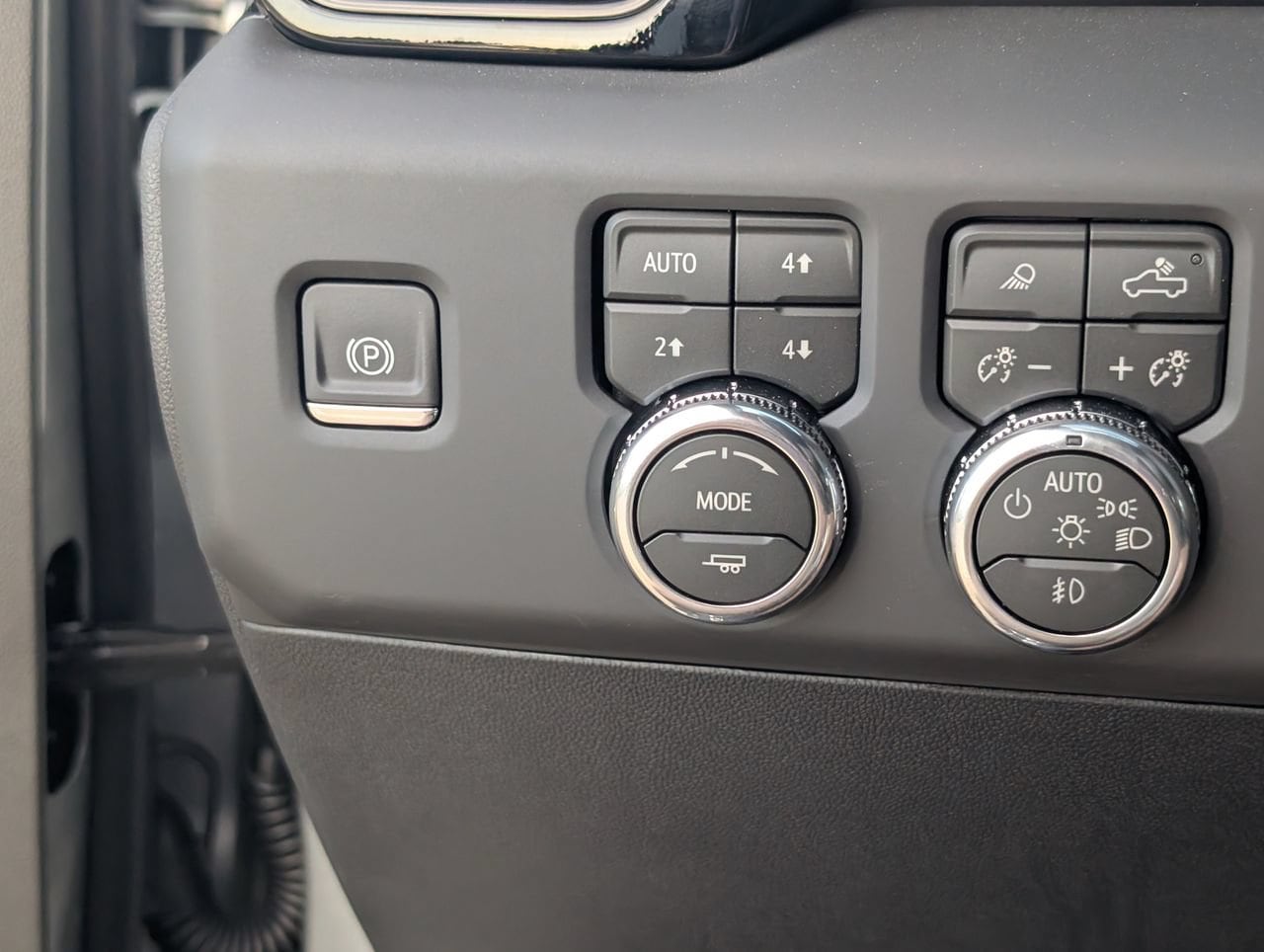 2026 GMC Sierra 2500HD AT4 - Photo 18