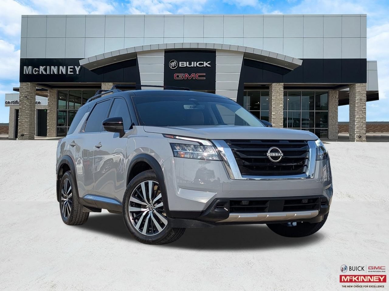 Used 2024 Nissan Pathfinder Platinum