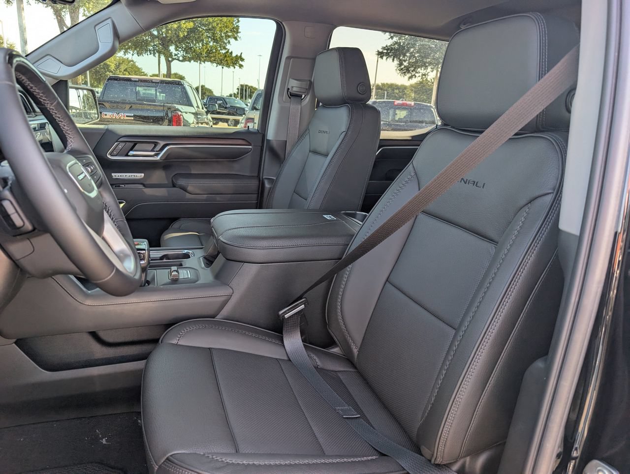 2026 GMC Sierra 1500 Denali - Photo 18