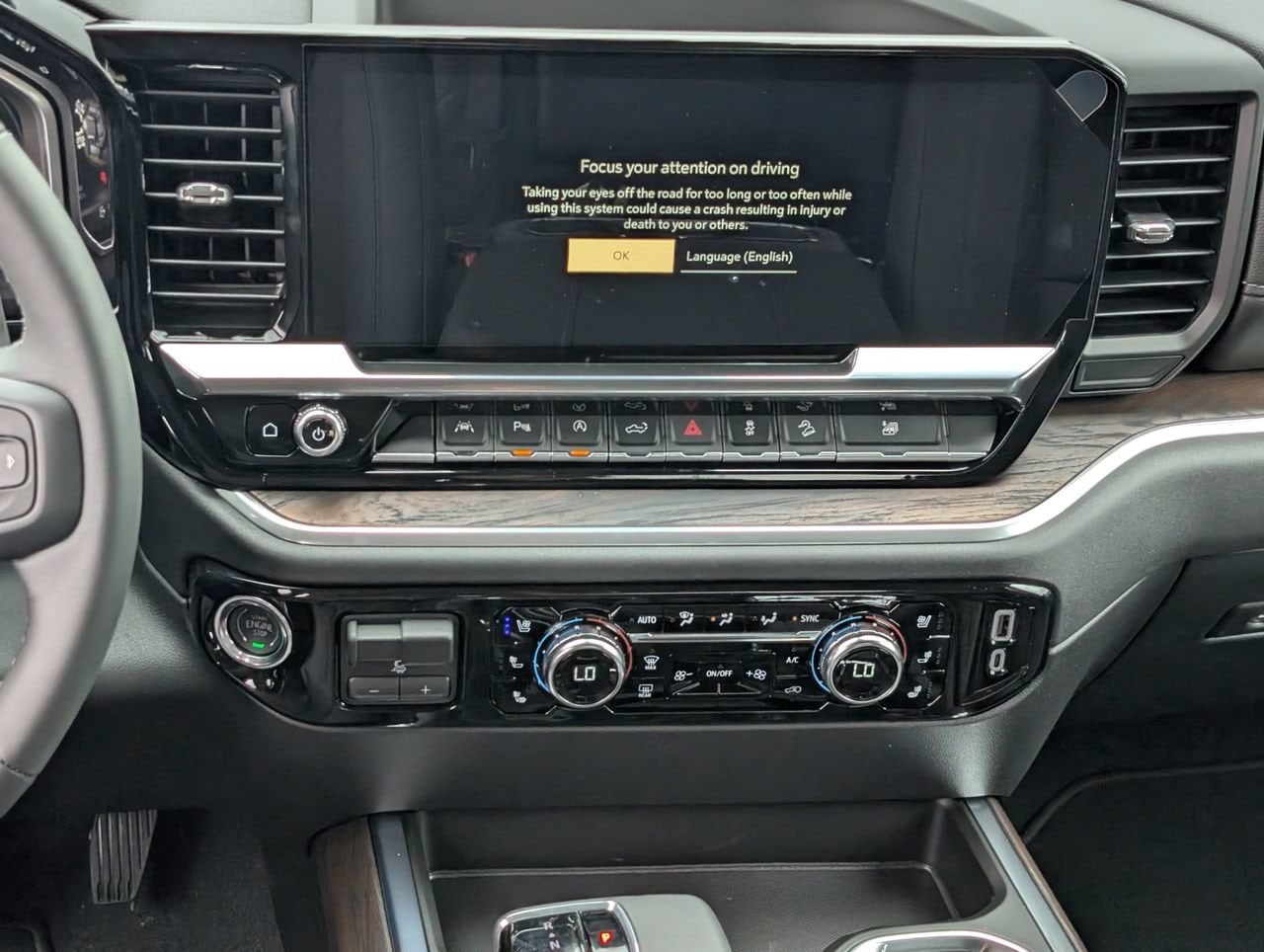 2026 GMC Sierra 1500 SLT - Photo 11