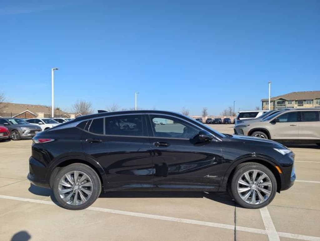 New 2026 Buick Envista Avenir SUV