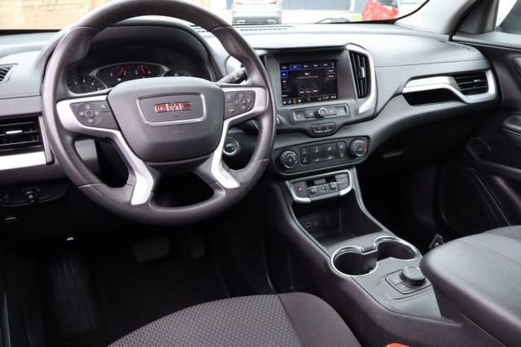 Used 2024 GMC Terrain SLE SUV