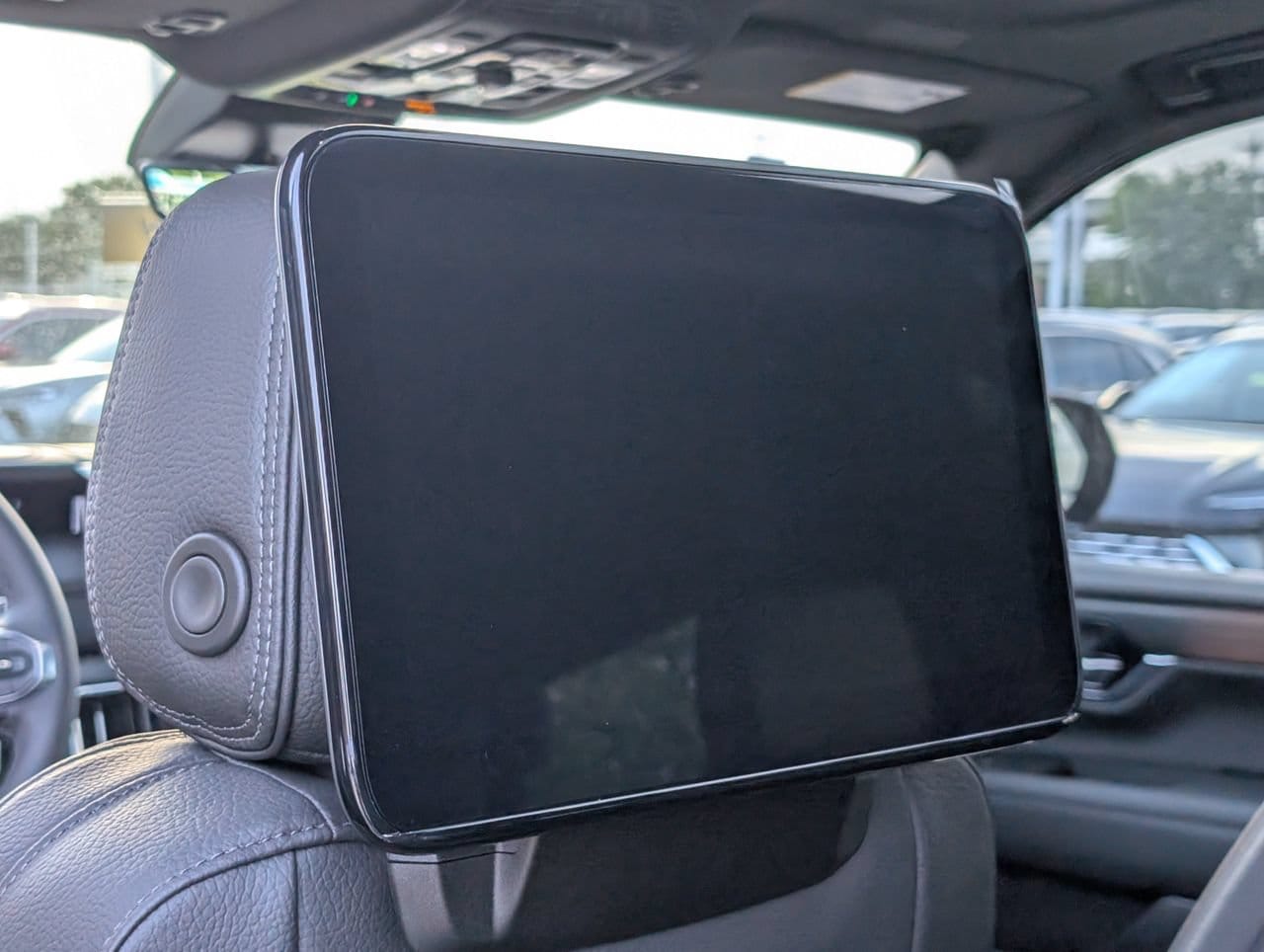 2026 GMC Yukon XL Denali - Photo 21